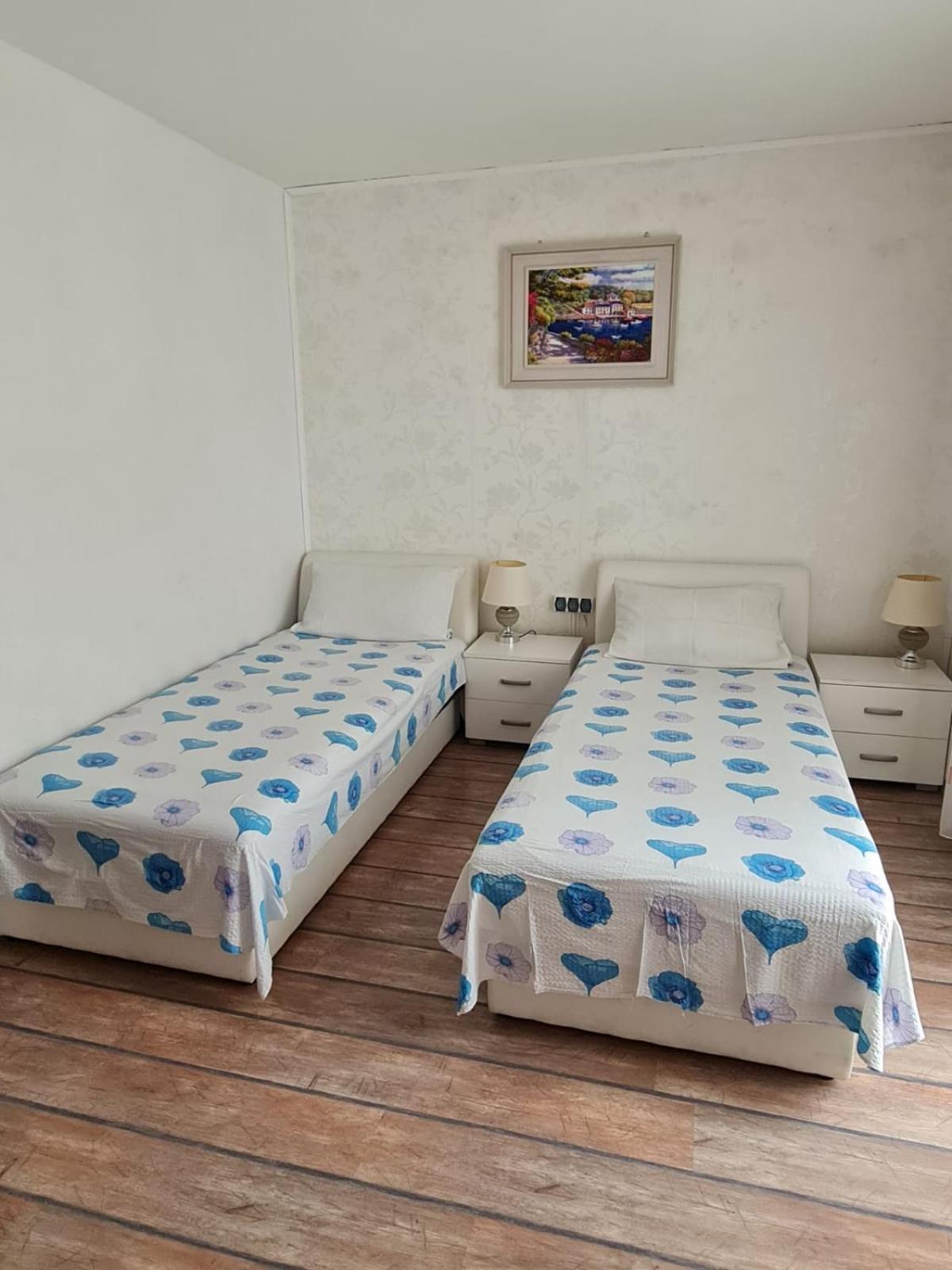 Apartments Butkovic ฮวาร์ ภายนอก รูปภาพ